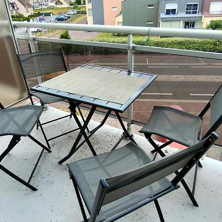 Appartement Au Pied De La Plage - Balcon - Parking Courseulles-sur-Mer Eksteriør bilde