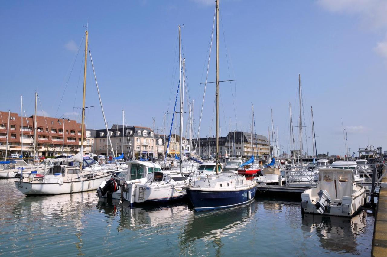 Appartement Au Pied De La Plage - Balcon - Parking Courseulles-sur-Mer Eksteriør bilde