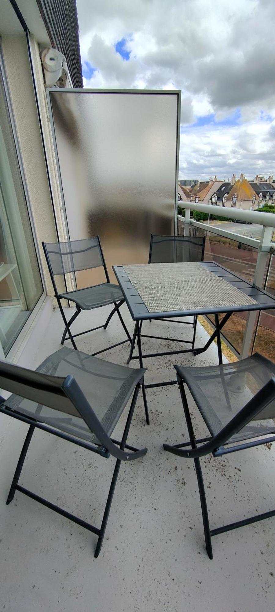 Appartement Au Pied De La Plage - Balcon - Parking Courseulles-sur-Mer Eksteriør bilde
